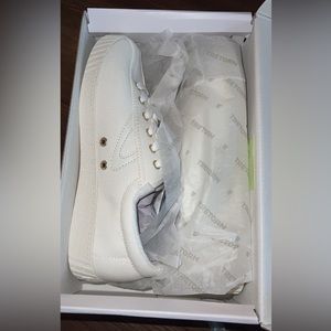 Brand new tretorn women’s sneakers